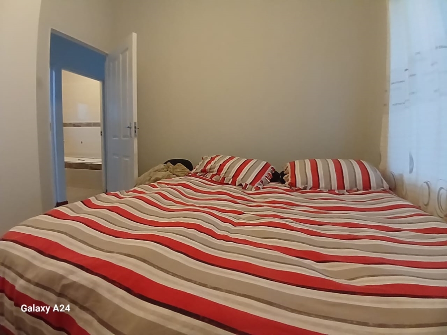 3 Bedroom Property for Sale in Graceland Eastern Cape